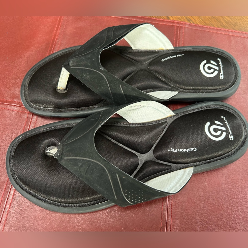 Champion brand Cushion-Fit size 8. Black. Super comfy- VERY cushy w each step!